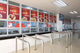 全市兩所,龍崗區(qū)唯一,橫崗高中被評為市餐飲服務(wù)食品安全實操培訓(xùn)基地