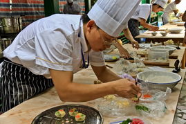 老將新兵齊上陣 操刀弄勺顯身手 2012成都百萬職工技能大賽暨 成飲杯 中式烹調(diào) 餐飲服務(wù)技能比賽成功舉辦