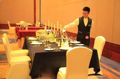 餐飲服務(wù)的16個“怎么辦”,服務(wù)員這樣應(yīng)變就對了!